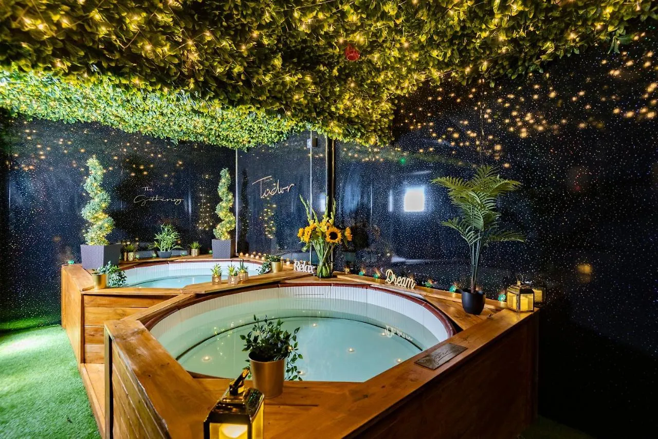 The Tudor Gathering - Events Groups - Up To 30 - Hot Tub Chester