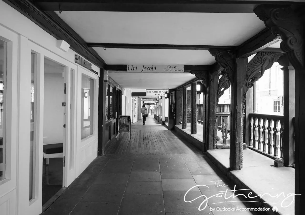 Apartment The Tudor Gathering - Events Groups - Up To 30 - Hot Tub Chester